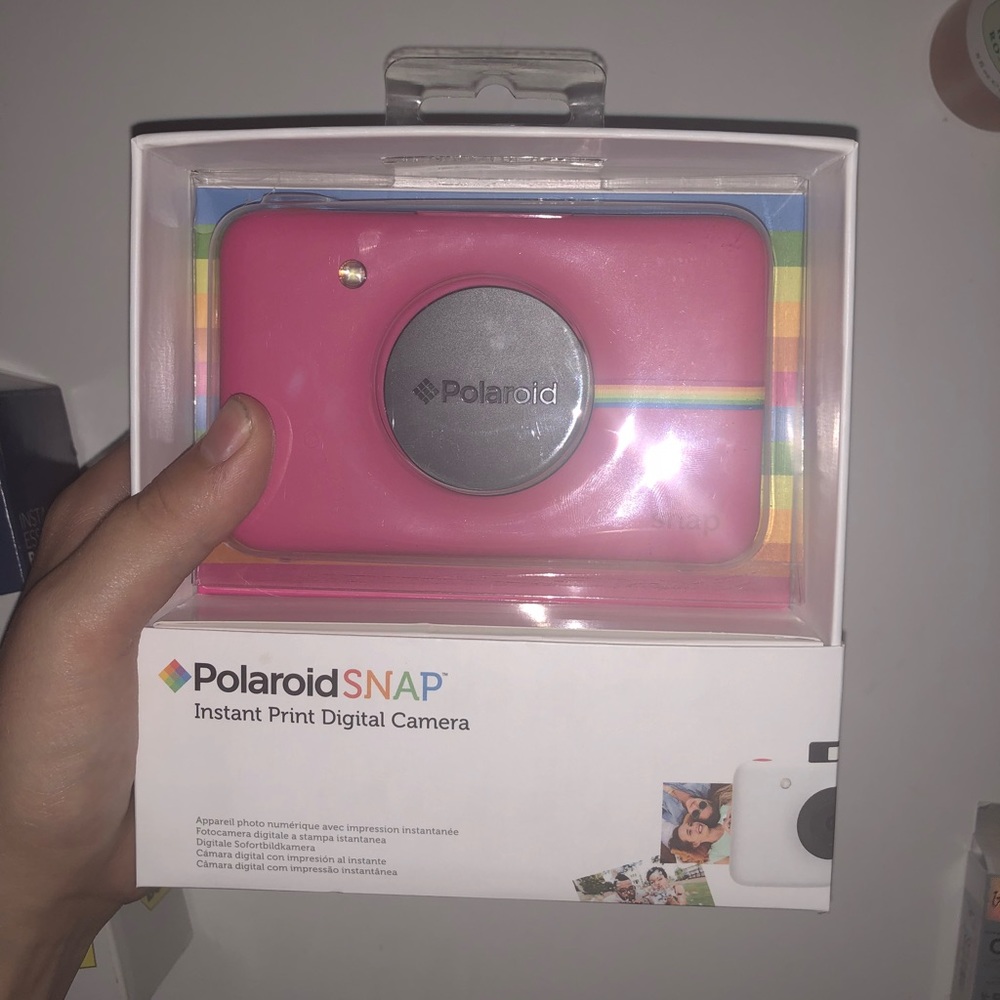 BRAND NEW instant polaroid camera